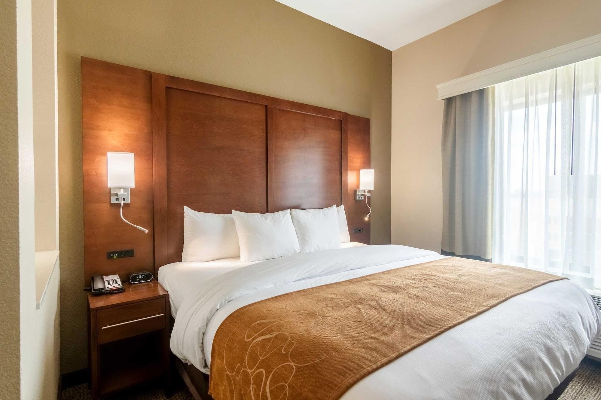 Comfort Suites Fairgrounds West Oklahoma City Bagian luar foto