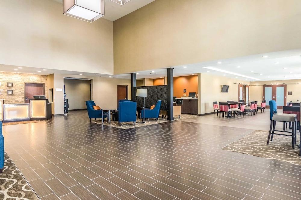 Comfort Suites Fairgrounds West Oklahoma City Bagian luar foto