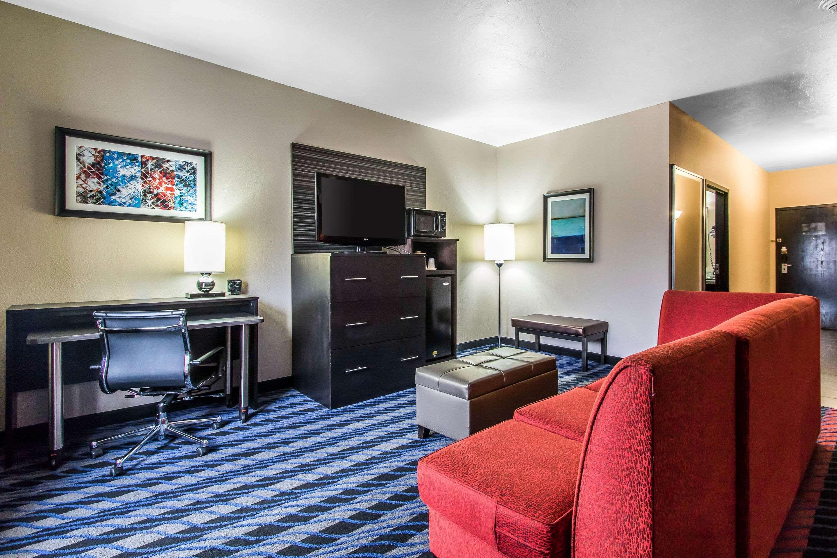 Comfort Suites Fairgrounds West Oklahoma City Bagian luar foto