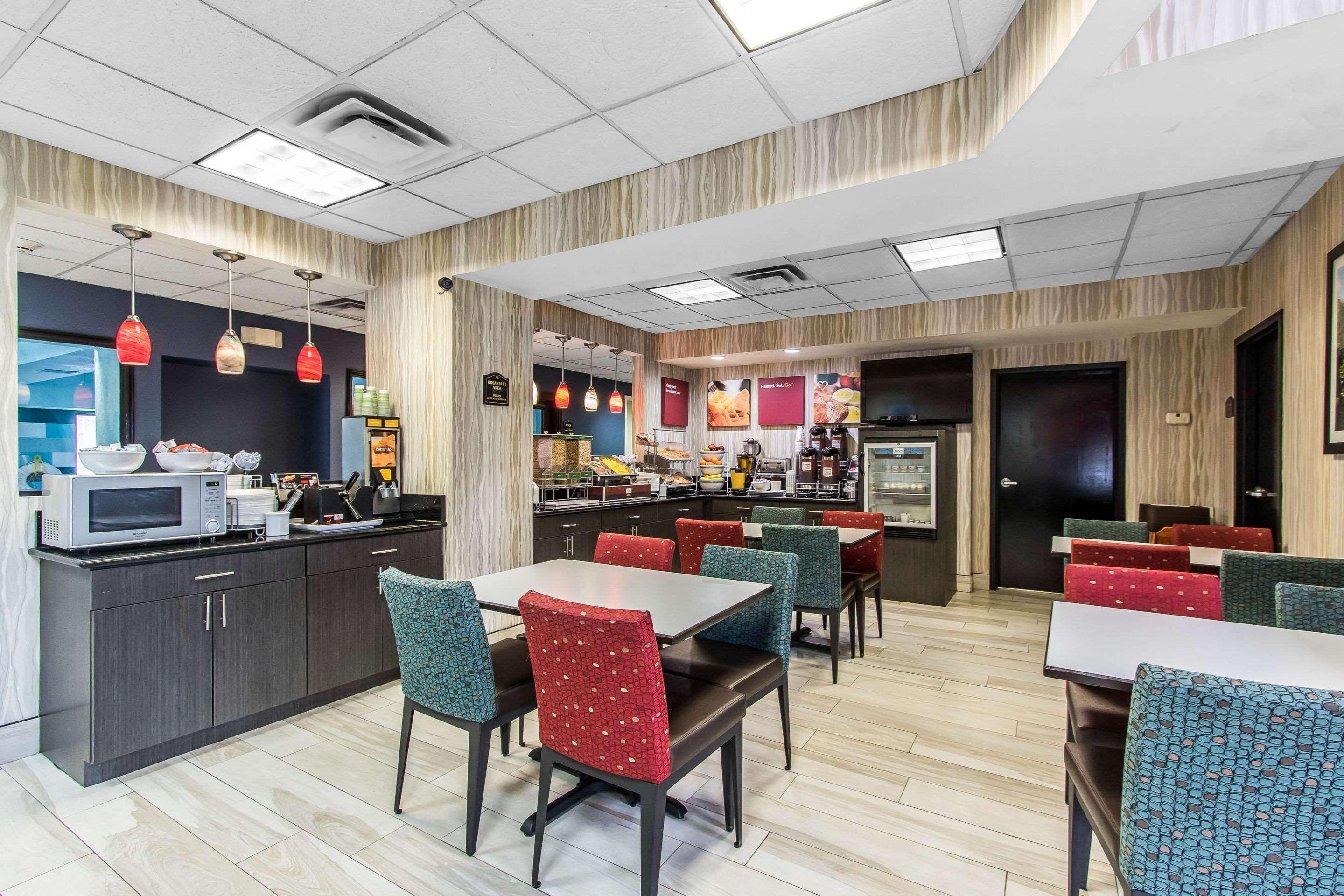 Comfort Suites Fairgrounds West Oklahoma City Bagian luar foto