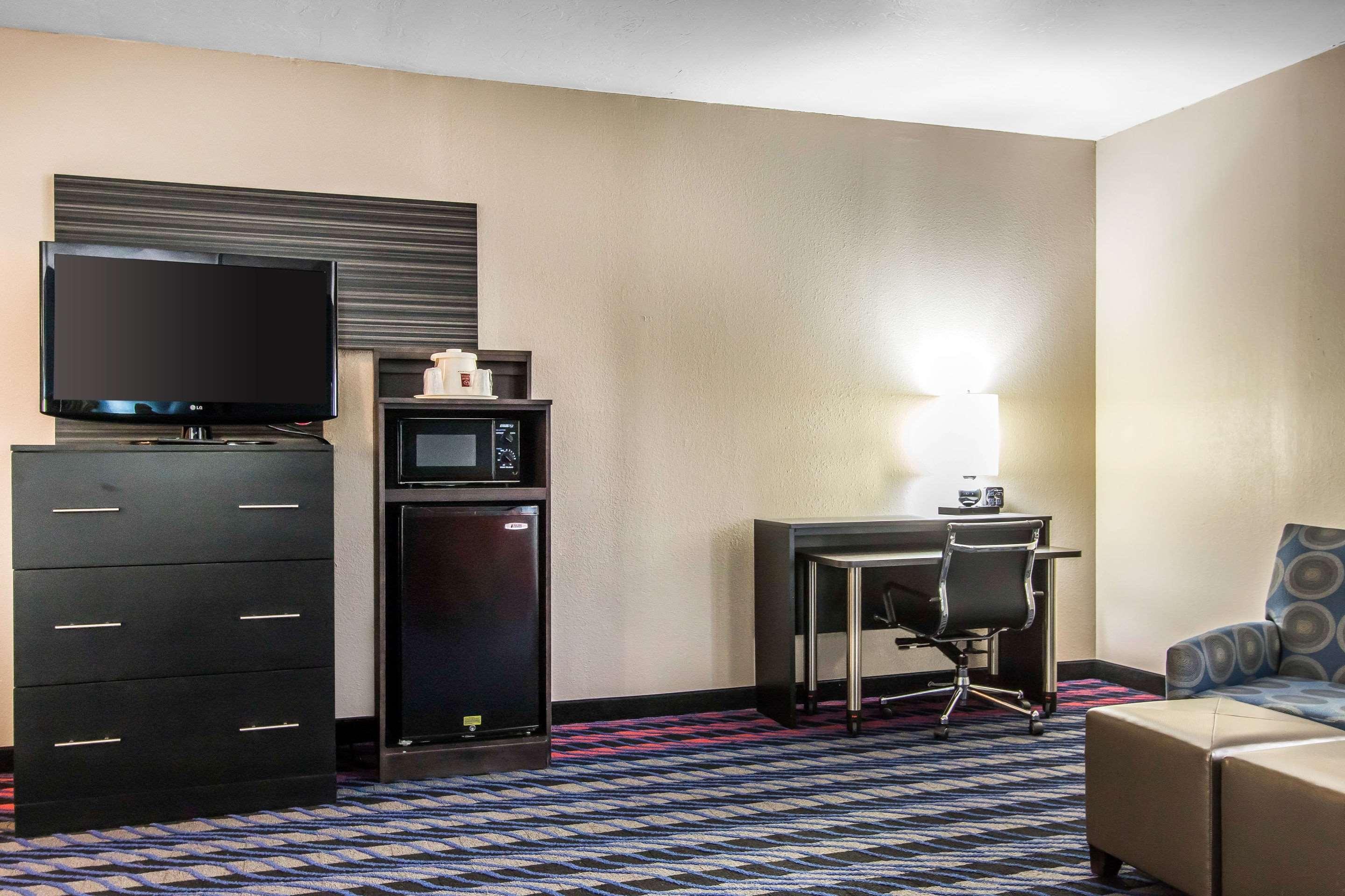Comfort Suites Fairgrounds West Oklahoma City Bagian luar foto