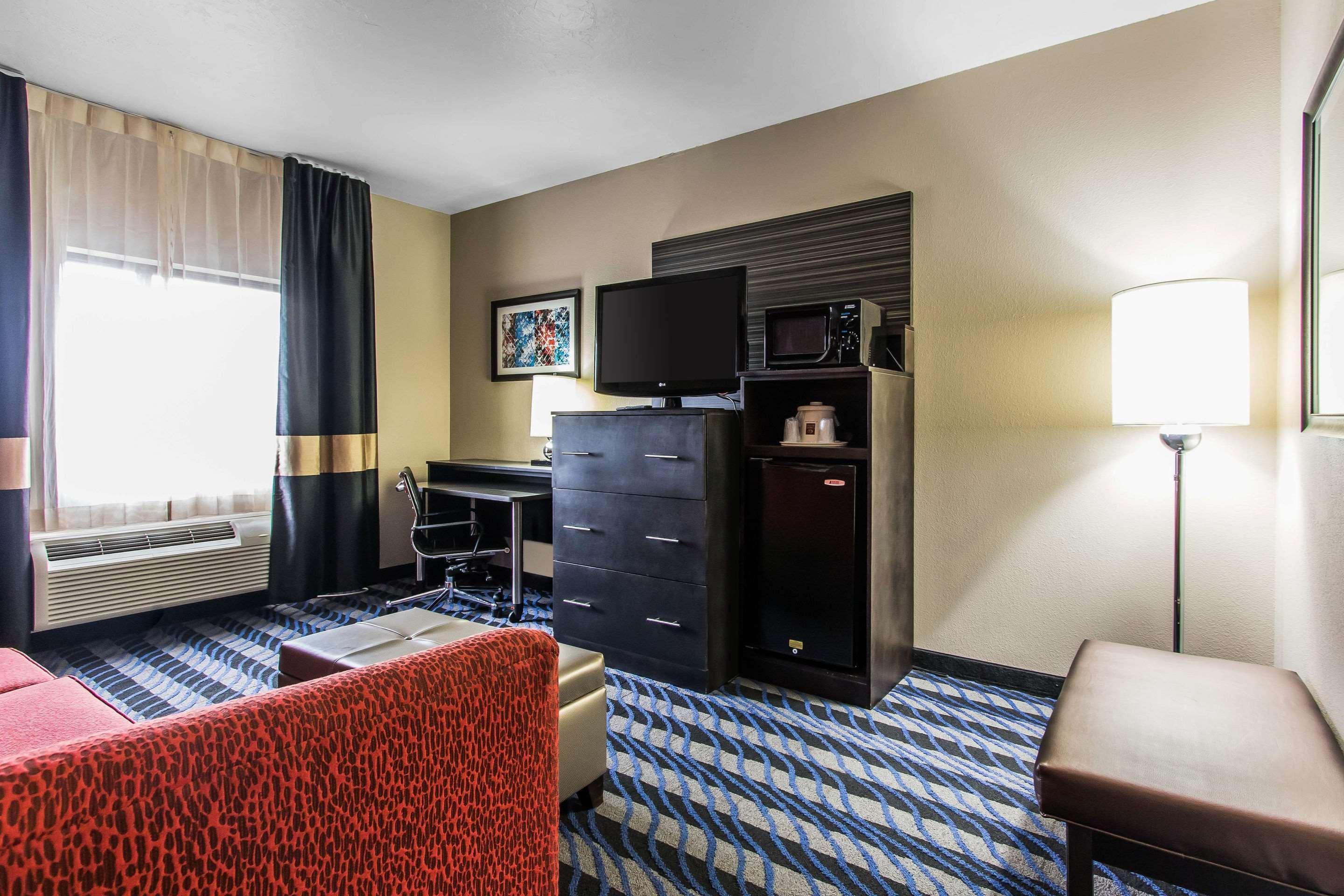 Comfort Suites Fairgrounds West Oklahoma City Bagian luar foto