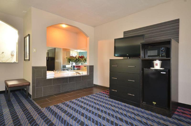Comfort Suites Fairgrounds West Oklahoma City Bagian luar foto