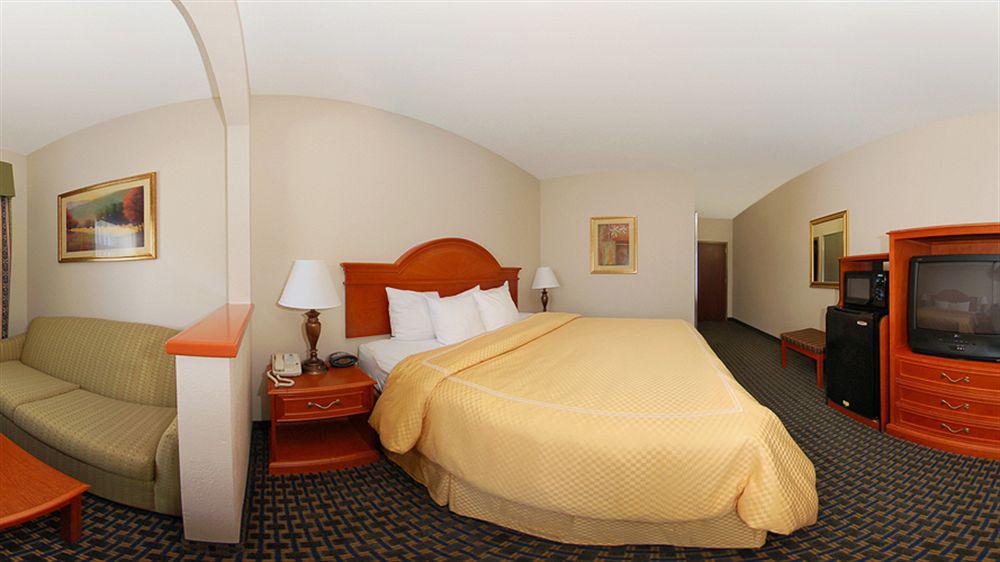 Comfort Suites Fairgrounds West Oklahoma City Bagian luar foto